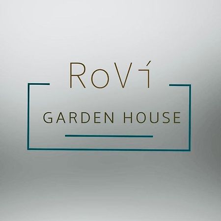Апартаменти Rovi Garden House Барі Екстер'єр фото